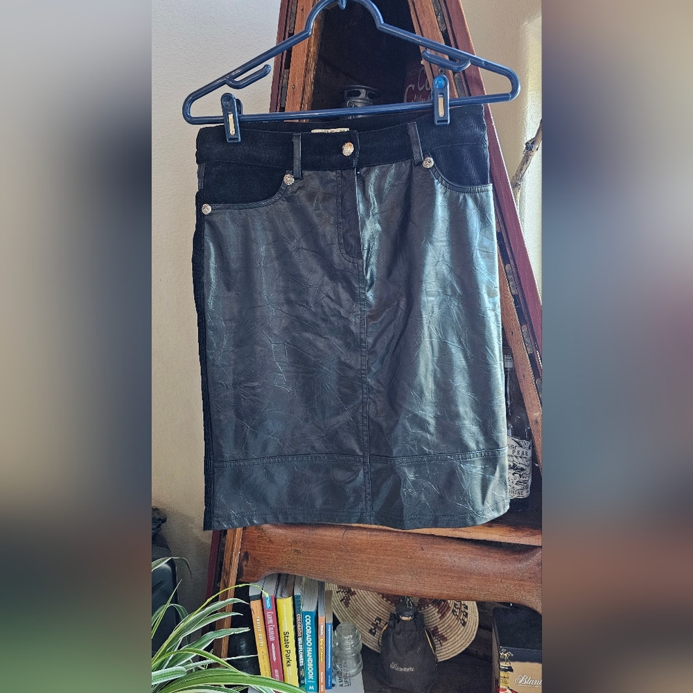 Black Women's Pencil Skirt Faux Leather
